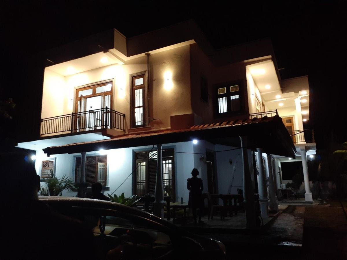 Samaro Resort Mirissa Exterior photo